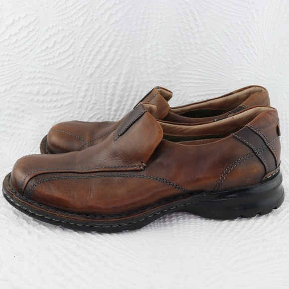 clarks square toe shoes